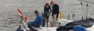 manoeuvreren-met-een-zeiljacht-of-motorboot-krekt-sailing